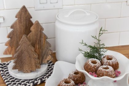 Simple christmas kitchen decor