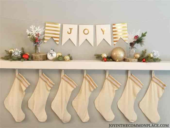 Christmas decor for shelves